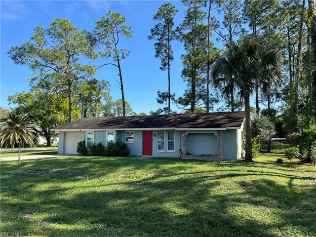 222 Robert Ave, Lehigh Acres, Florida 33936