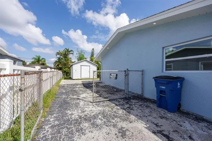 2209  Delta  ST, Fort Myers, FL 33907