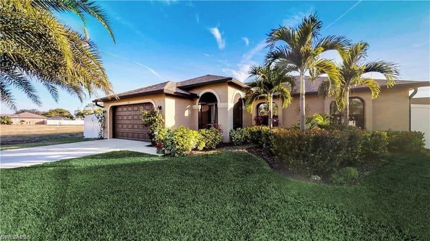 132 SE 27th  TER, Cape Coral, FL 33904