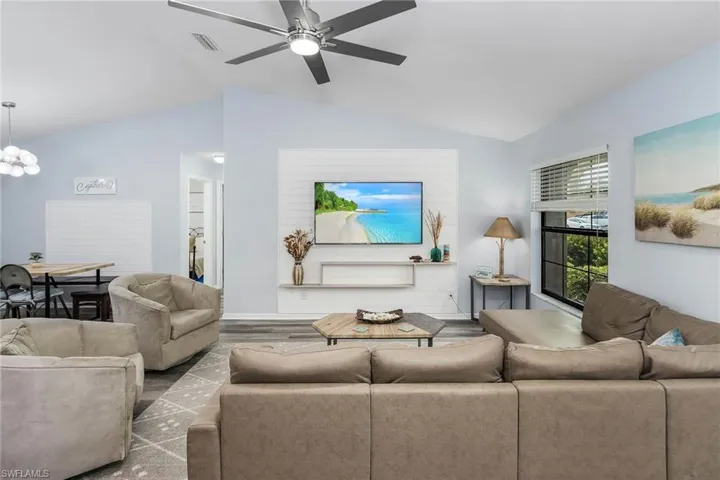 132 Se 27th Ter, Cape Coral, Florida 33904