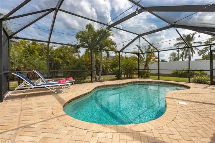 132 Se 27th Ter, Cape Coral, Florida 33904