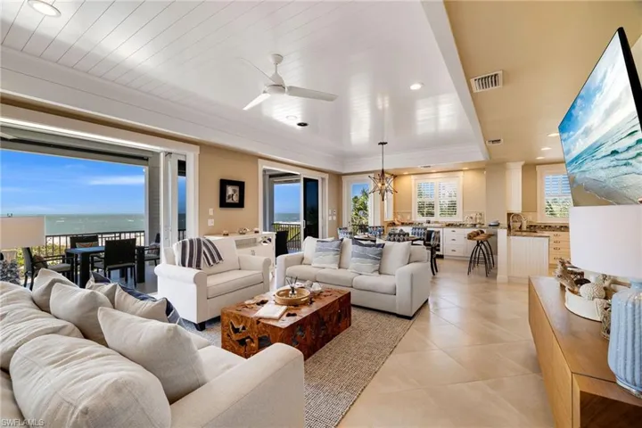 Living indoor outdoor