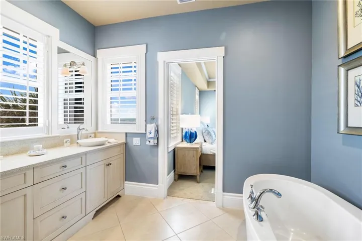 Executive bath