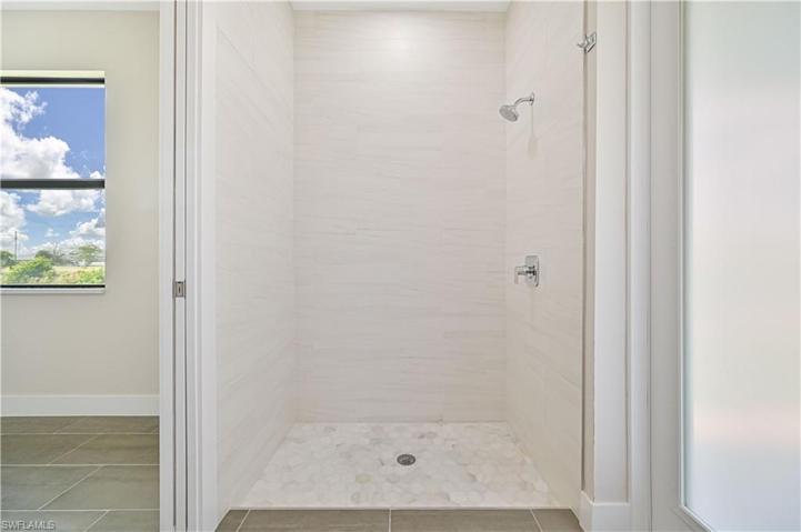 Office/lanai walk in shower/bathroom #2