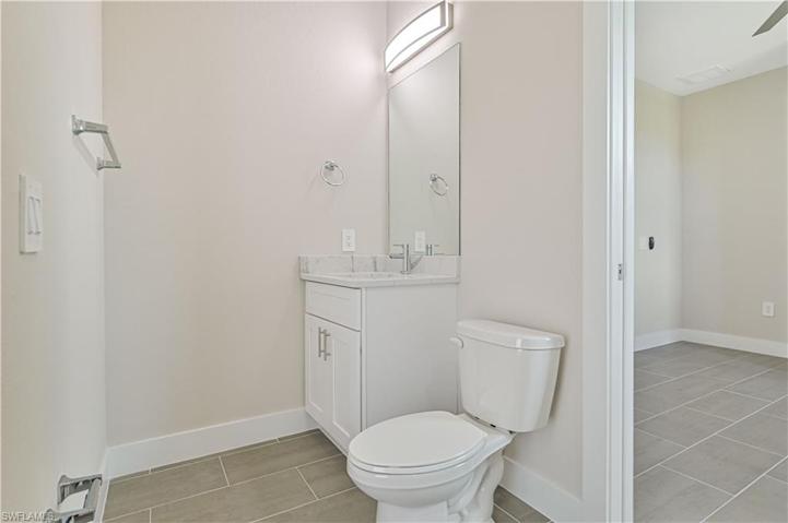 Office/lanai bathroom/bathroom #2