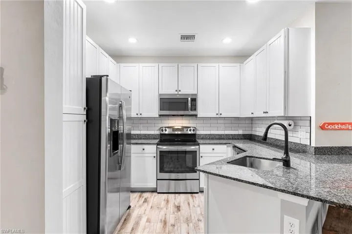 9441  Sardinia  WAY, Fort Myers, FL 33908