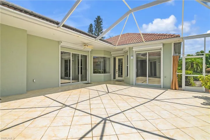 Huge courtyard is perfect for outdoor dining and entertaining.