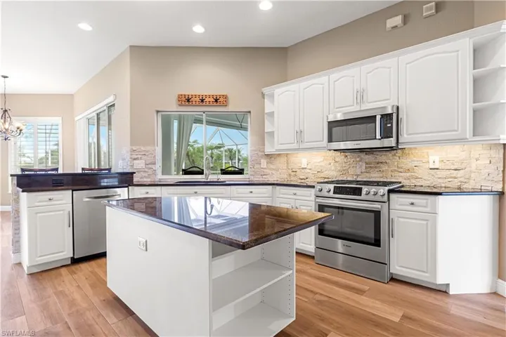 424 SE 29th  ST, Cape Coral, FL 33904