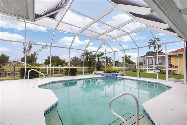 424 SE 29th  ST, Cape Coral, FL 33904