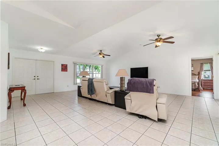 2128 Ne 4th St, Cape Coral Fl 33909