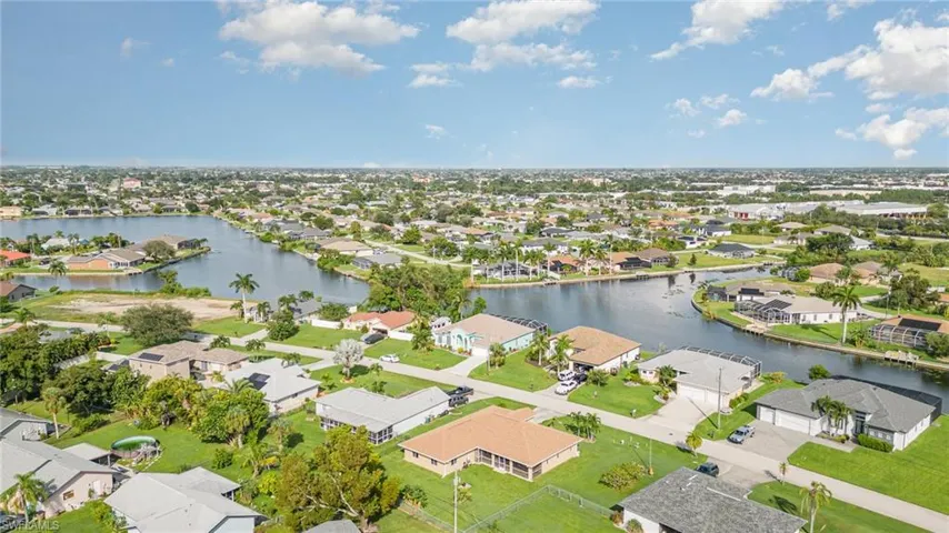 2128 Ne 4th St, Cape Coral Fl 33909