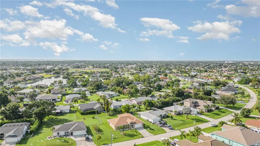 2128 Ne 4th St, Cape Coral Fl 33909