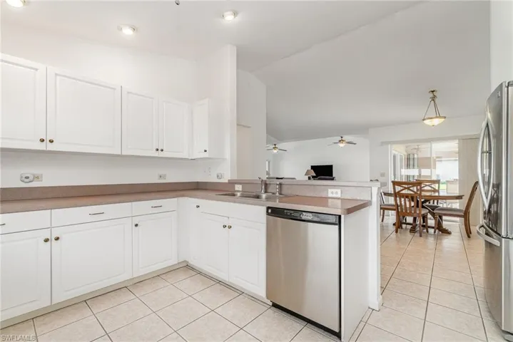 2128 Ne 4th St, Cape Coral Fl 33909