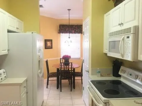 Furnished kitchen
