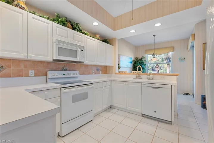 3335 Grand Cypress Dr 101, Naples, Florida 34119