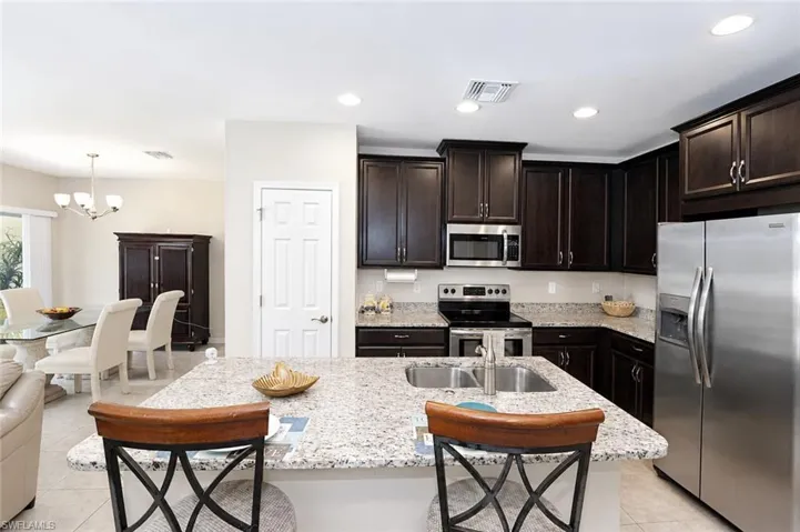 3763 Crofton Ct, Fort Myers, Florida 33916