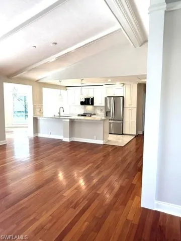 Kitchen floor tile