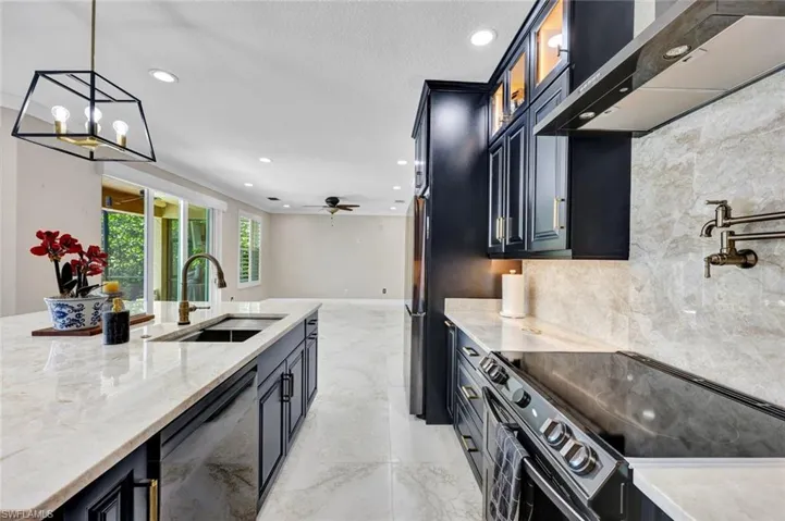 1764 Birdie Dr, Naples, Florida 34120