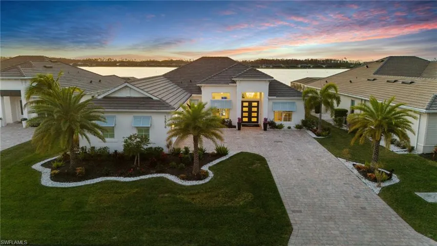 13816  Blue Bay  CIR, Fort Myers, FL 33913