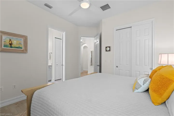 13816  Blue Bay  CIR, Fort Myers, FL 33913