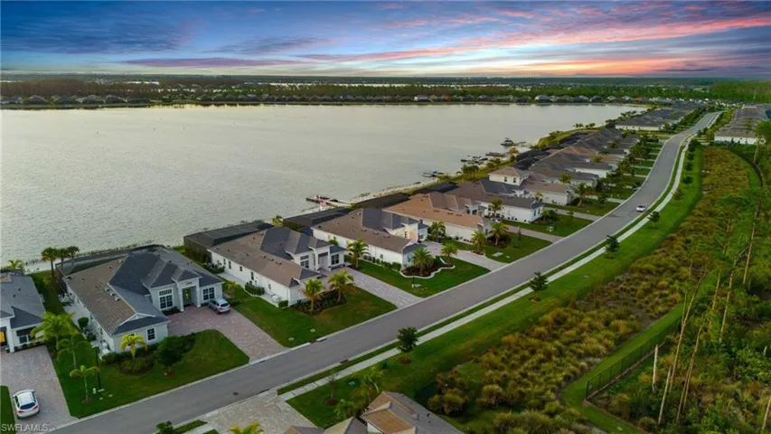 13816  Blue Bay  CIR, Fort Myers, FL 33913