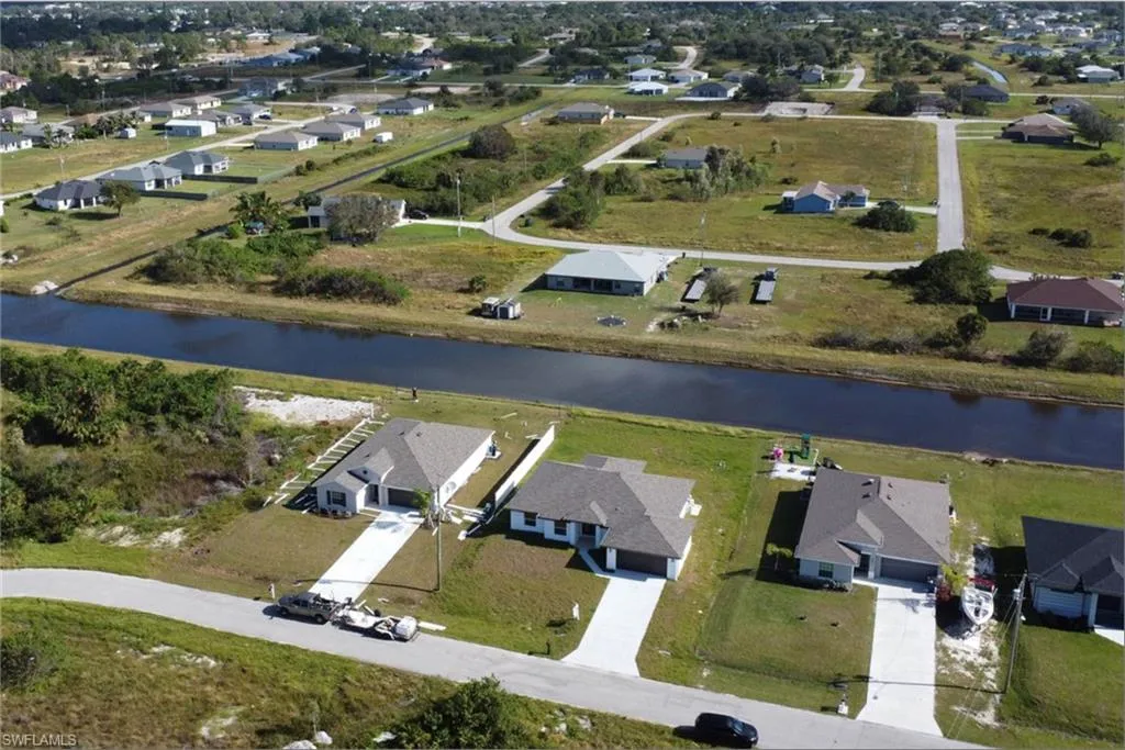 381 Paulcrest AVE, Lehigh Acres, FL 33974,224085797