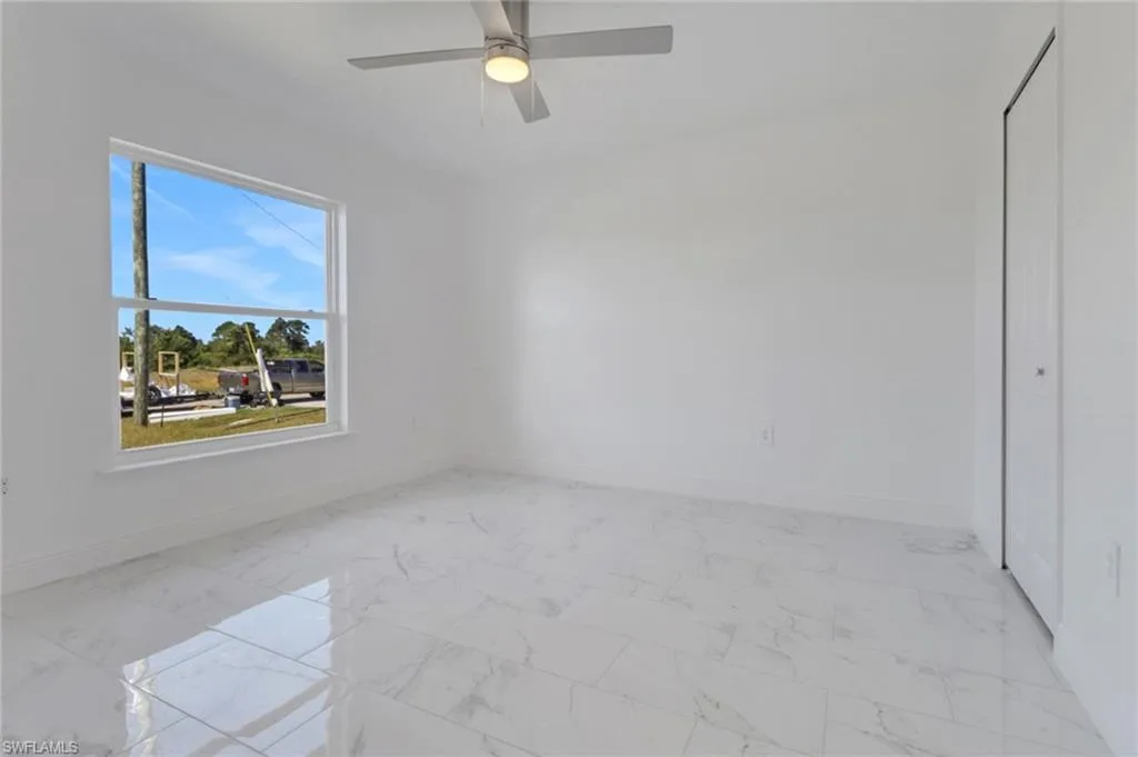 381 Paulcrest AVE, Lehigh Acres, FL 33974,224085797