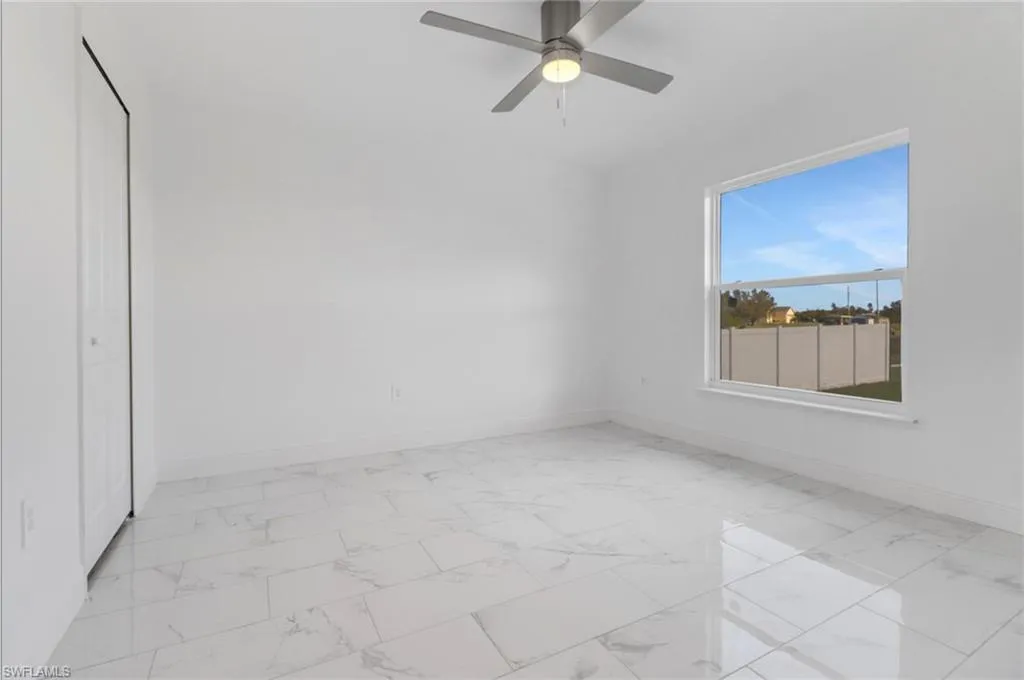 381 Paulcrest AVE, Lehigh Acres, FL 33974,224085797