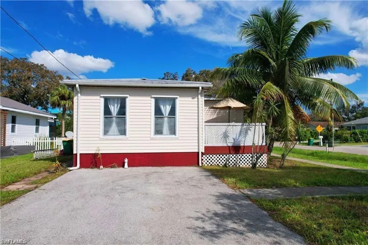 3117  Areca  AVE, Naples, FL 34112