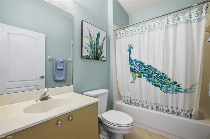 Full guest bath with shower tub combo