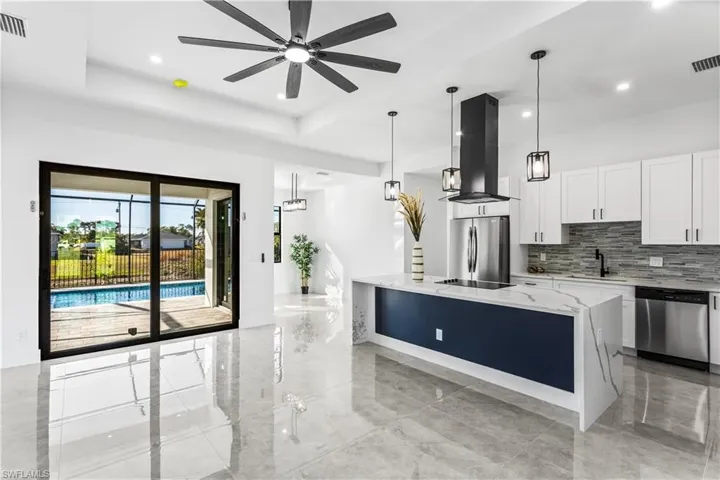 3318 NE 13th  PL, Cape Coral, FL 33909