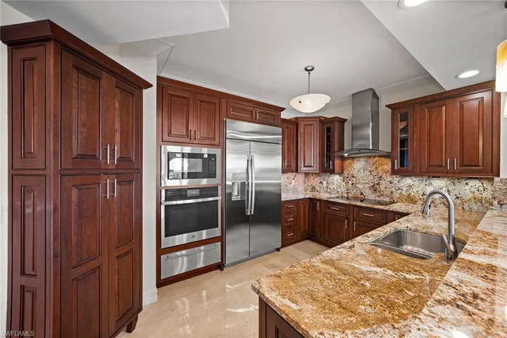 451 Bayfront Pl 5410, Naples, Florida 34102
