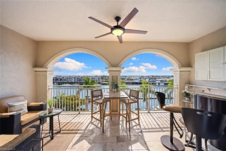 451  Bayfront  PL, Naples, FL 34102