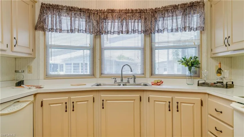 Beauty abounds in this pet friendly home with a large backyard.