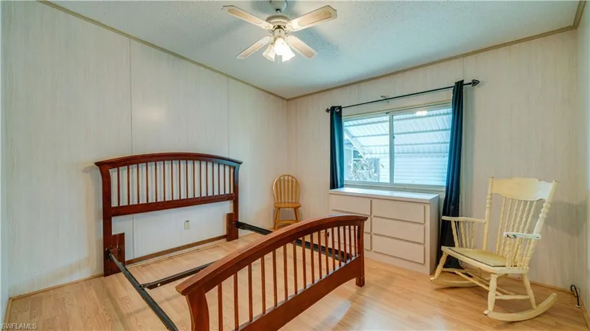 The guest room also features great flooring.