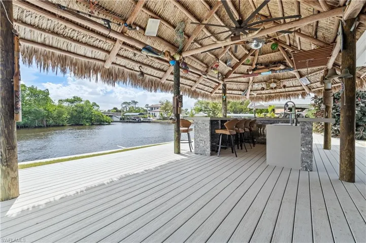 Tiki Hut