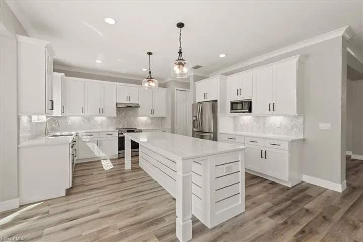 11103 Sparkleberry Dr, Fort Myers, Florida 33913