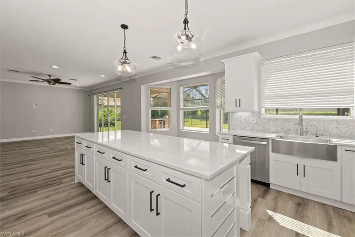 11103 Sparkleberry Dr, Fort Myers, Florida 33913