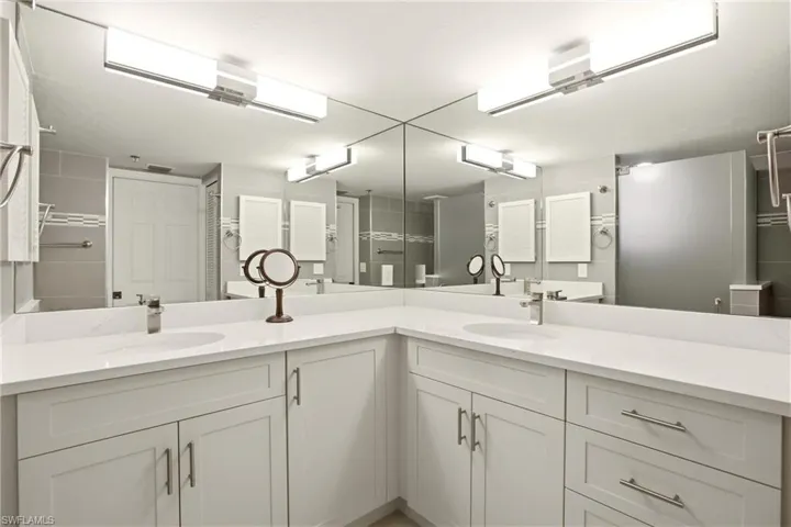 5550 Heron Point Dr 503, Naples, Florida 34108