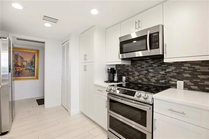 5550 Heron Point Dr 503, Naples, Florida 34108