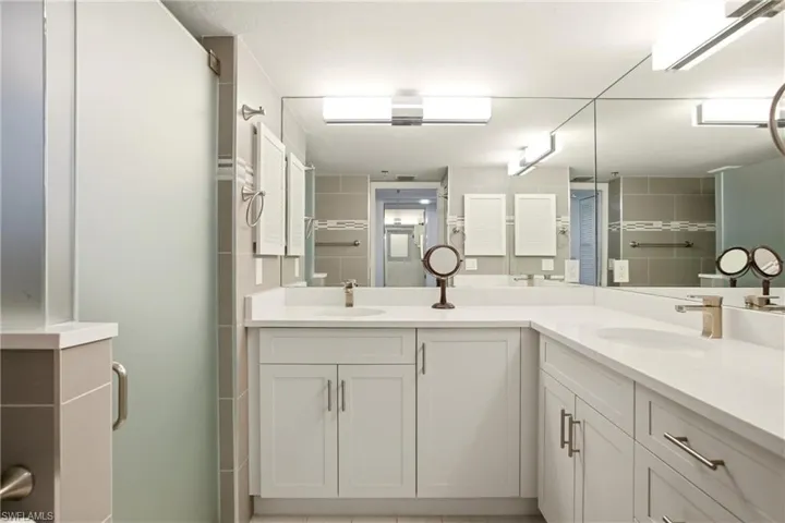 5550 Heron Point Dr 503, Naples, Florida 34108