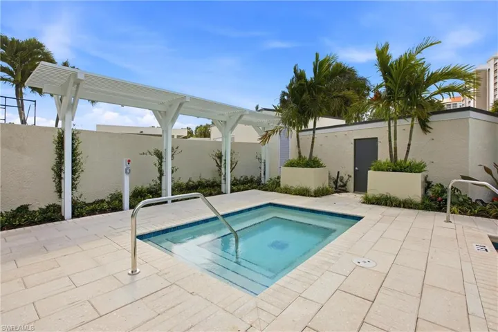 5550 Heron Point Dr 503, Naples, Florida 34108