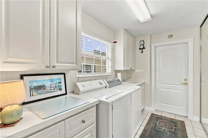 5618 Eleuthera Way, Naples, Florida 34119