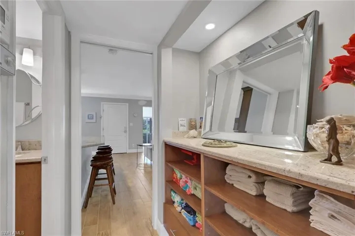 638 7th Ave S B638, Naples, Florida 34102