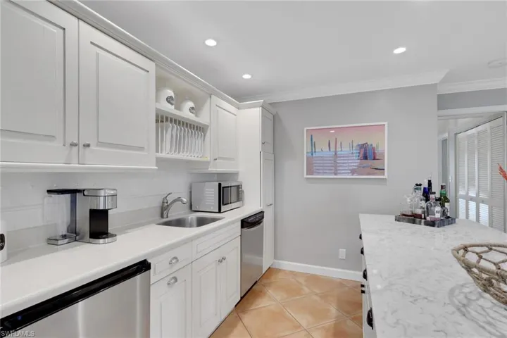 638 7th Ave S B638, Naples, Florida 34102