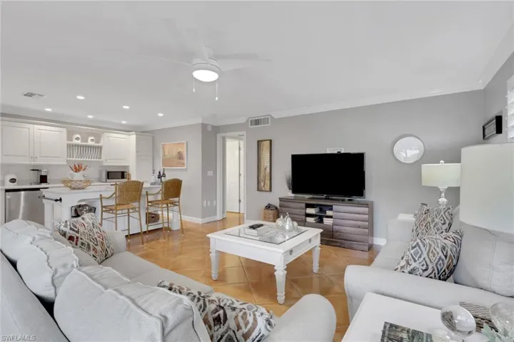 638 7th Ave S B638, Naples, Florida 34102