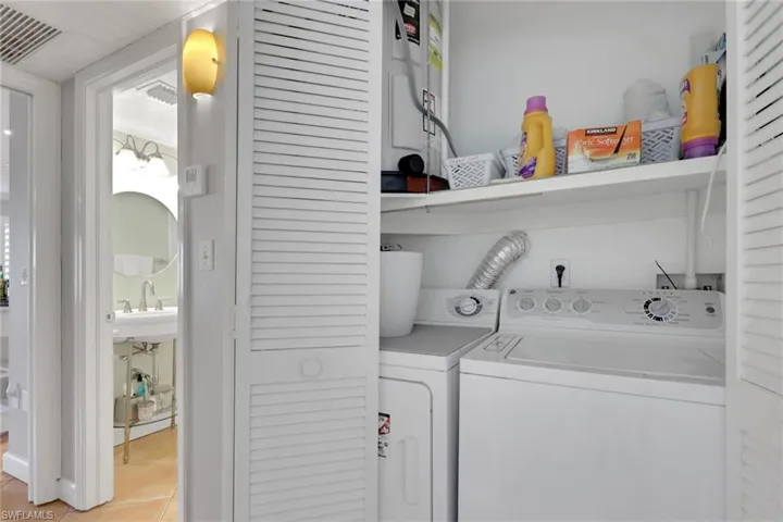 638 7th Ave S B638, Naples, Florida 34102