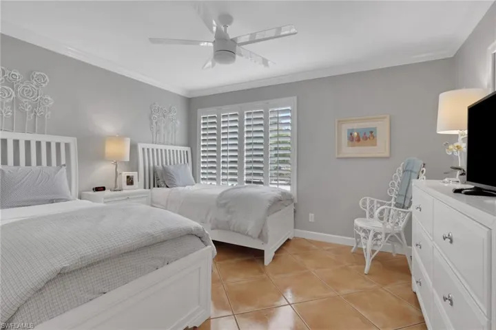 638 7th Ave S B638, Naples, Florida 34102