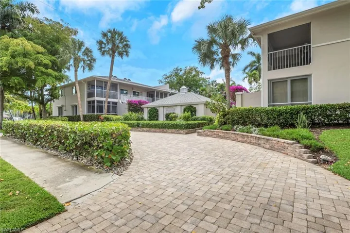 638 7th Ave S B638, Naples, Florida 34102