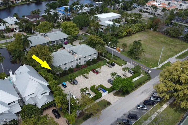 638 7th Ave S B638, Naples, Florida 34102